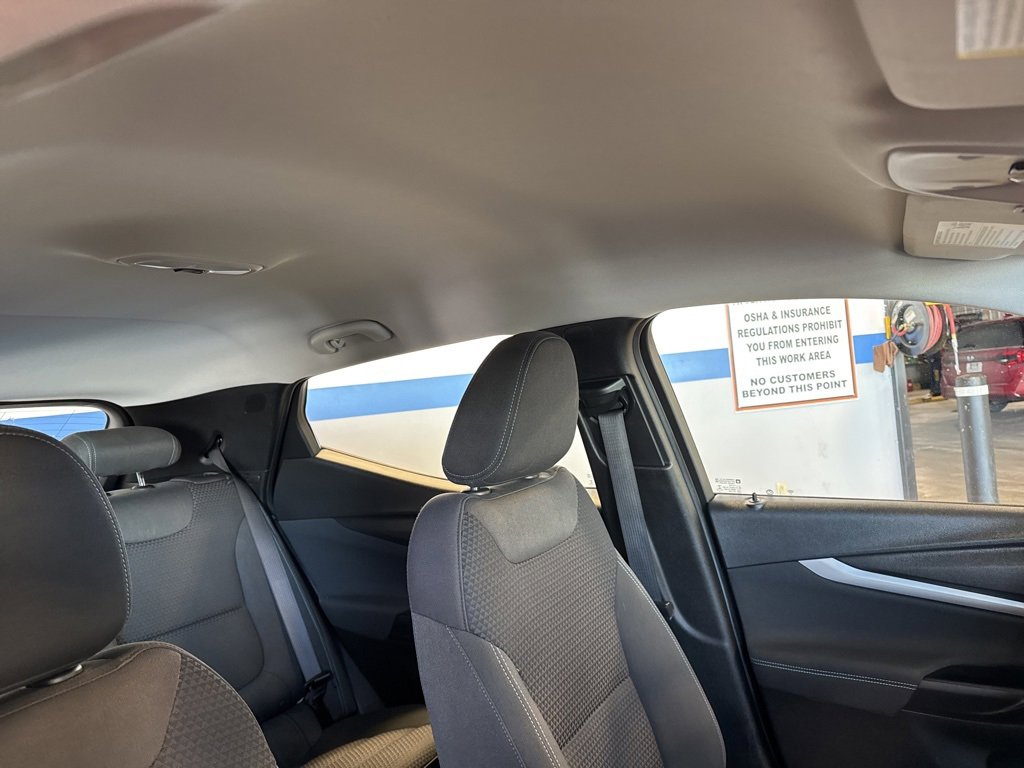 Used 2023 Chevrolet Bolt EUV LT w/ Comfort Package image 34