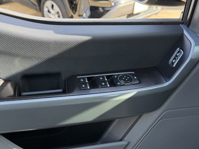 Used 2023 Ford F150 XLT image 23