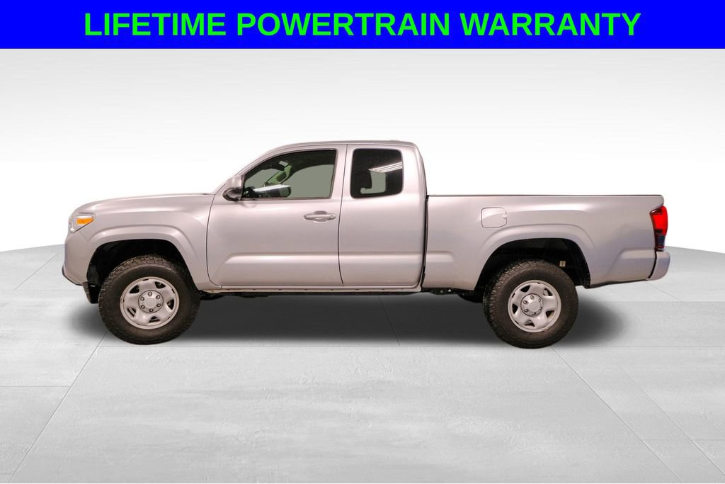 Used 2022 Toyota Tacoma SR5 image 3