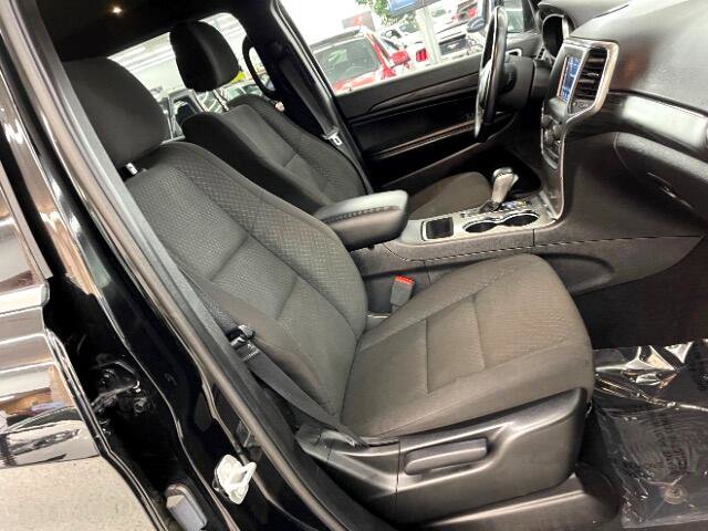 Used 2021 Jeep Grand Cherokee Laredo image 13