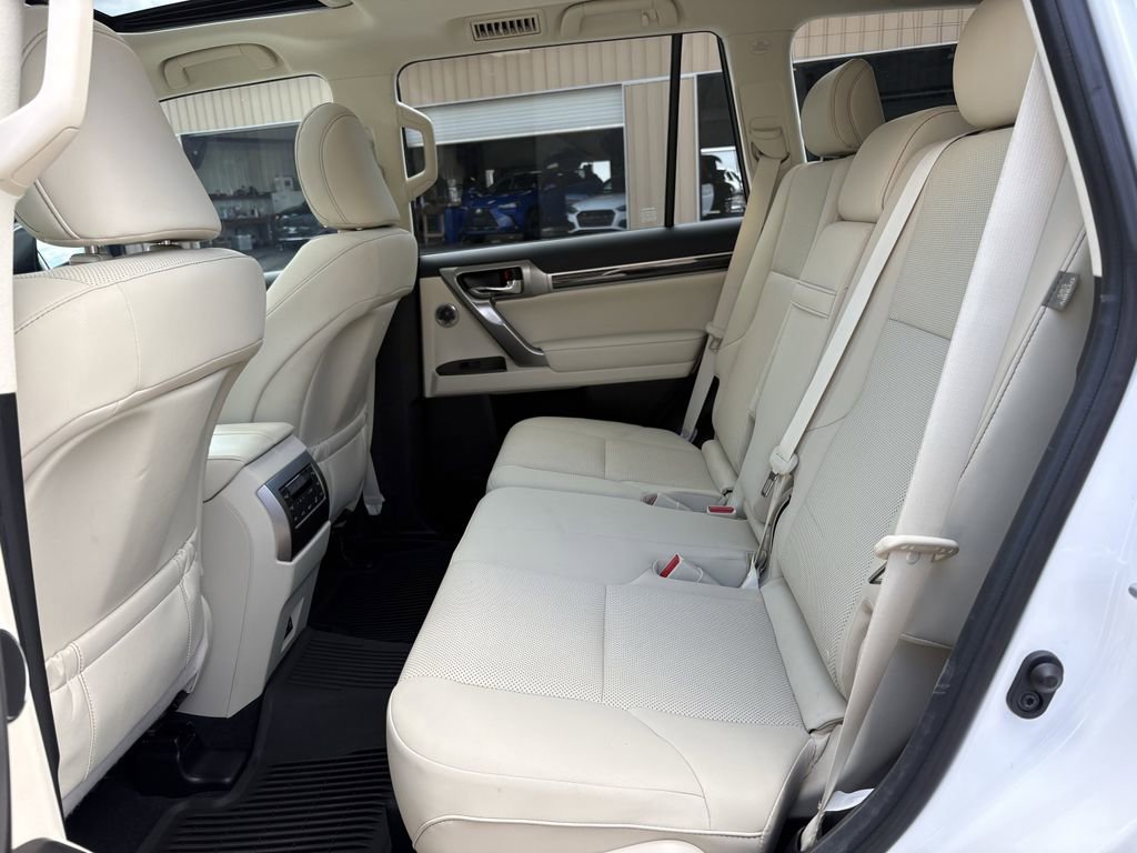 Used 2023 Lexus GX 460 Premium w/ Premium Plus Package image 25