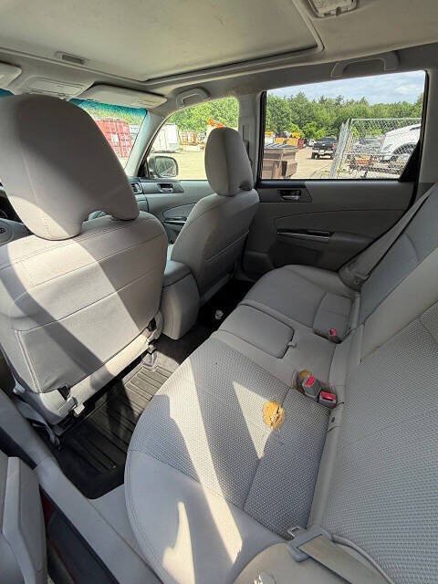 Used 2013 Subaru Forester 2.5X Premium w/ All-Weather Plus Pkg AWD/4WD image 22