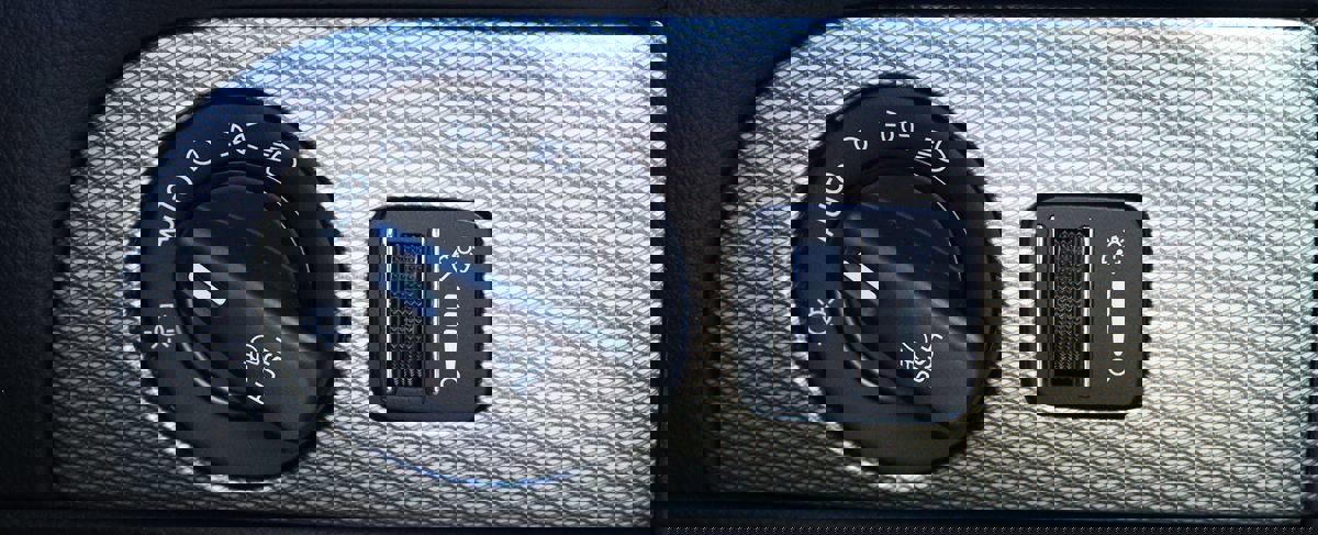 Used 2018 Dodge Durango R/T w/ Technology Group image 46