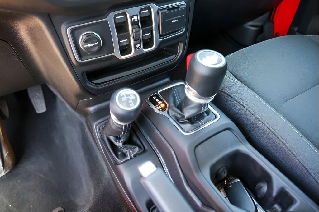 Used 2025 Jeep Wrangler Unlimited Sport S 4xe w/ Convenience Group image 21