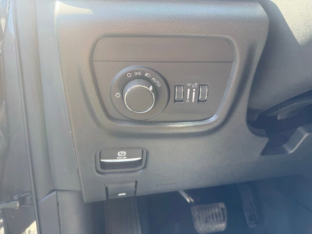 Used 2023 Jeep Grand Cherokee L Laredo AWD/4WD image 10