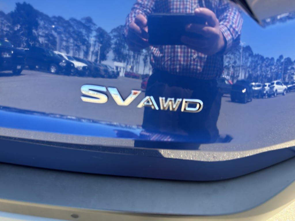 Used 2023 Nissan Rogue SV AWD/4WD image 5