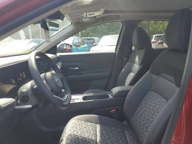 New 2026 Nissan Kicks SV w/ SV Premium Package FWD image 12