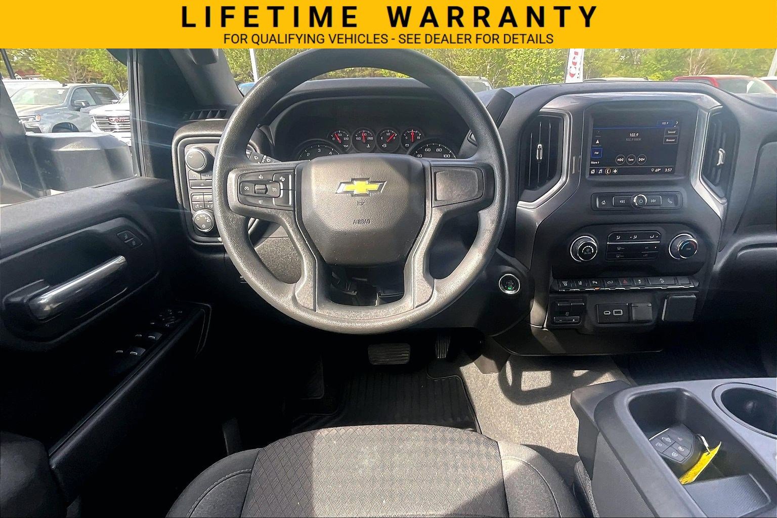 Used 2025 Chevrolet Silverado 2500 Custom w/ Custom Value Package AWD/4WD image 5