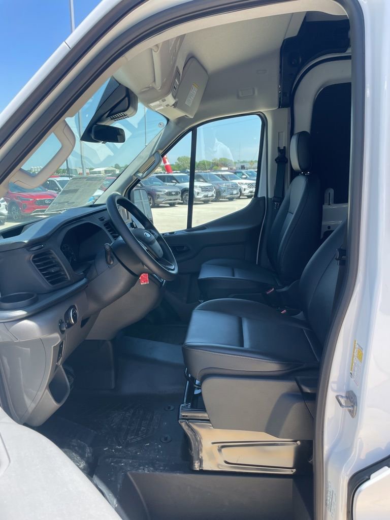 New 2025 Ford Transit 250 148 Medium Roof w/ Load Area Protection Package image 7