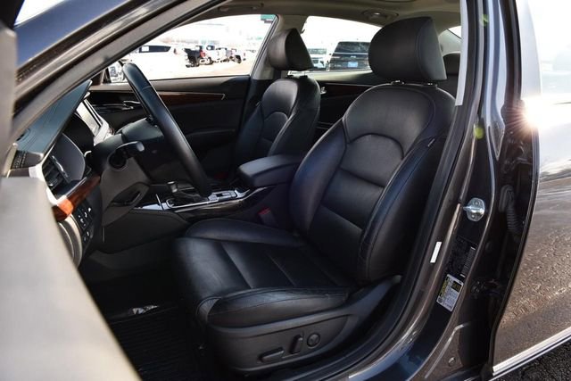 Used 2019 Kia Cadenza Technology image 19