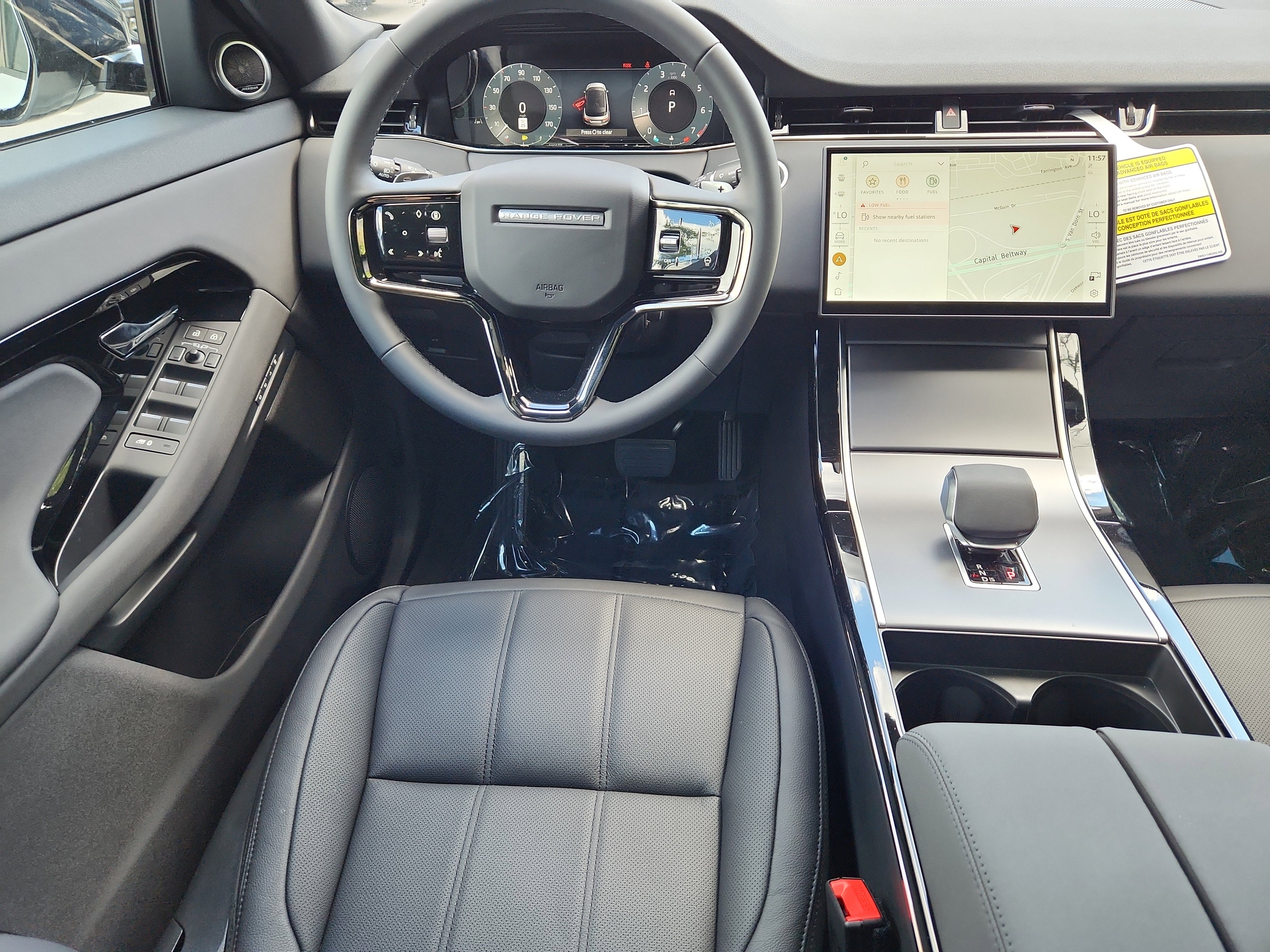 Used 2026 Land Rover Range Rover Evoque S image 4