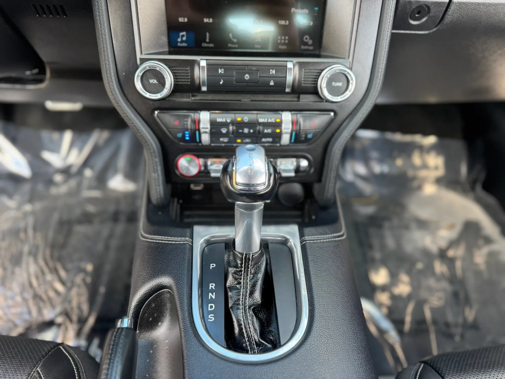 Used 2018 Ford Mustang Premium w/ Equipment Group 201A RWD image 19