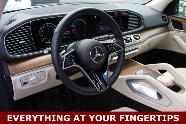 Used 2025 Mercedes-Benz GLE 350 4MATIC image 2