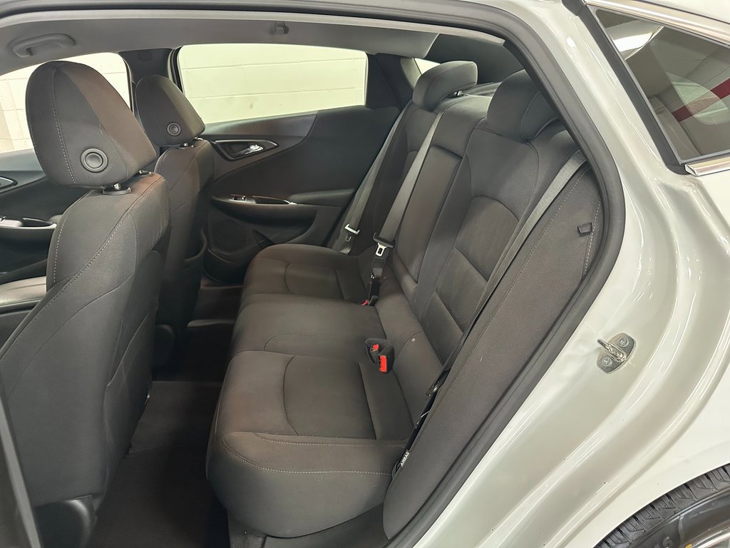 Used 2023 Chevrolet Malibu LT image 30