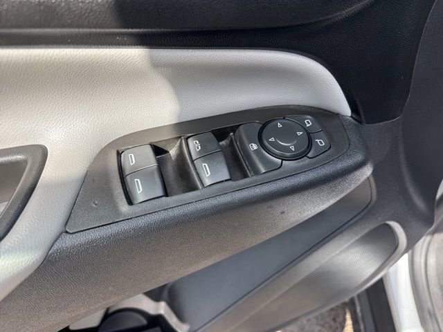 Used 2020 Chevrolet Equinox LS w/ LS Convenience Package image 13