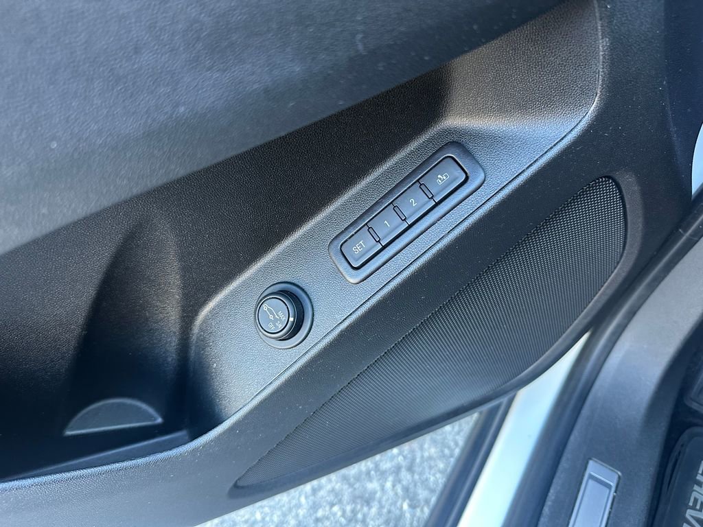 Used 2018 Chevrolet Equinox Premier image 61