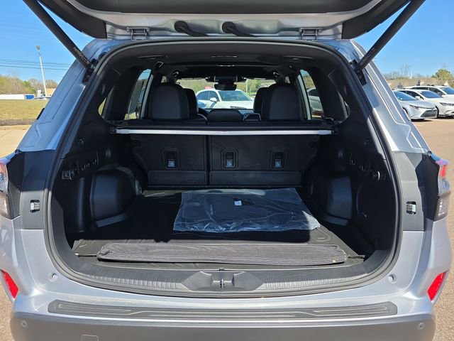 Used 2025 Subaru Forester Limited w/ Popular Package #2 image 15