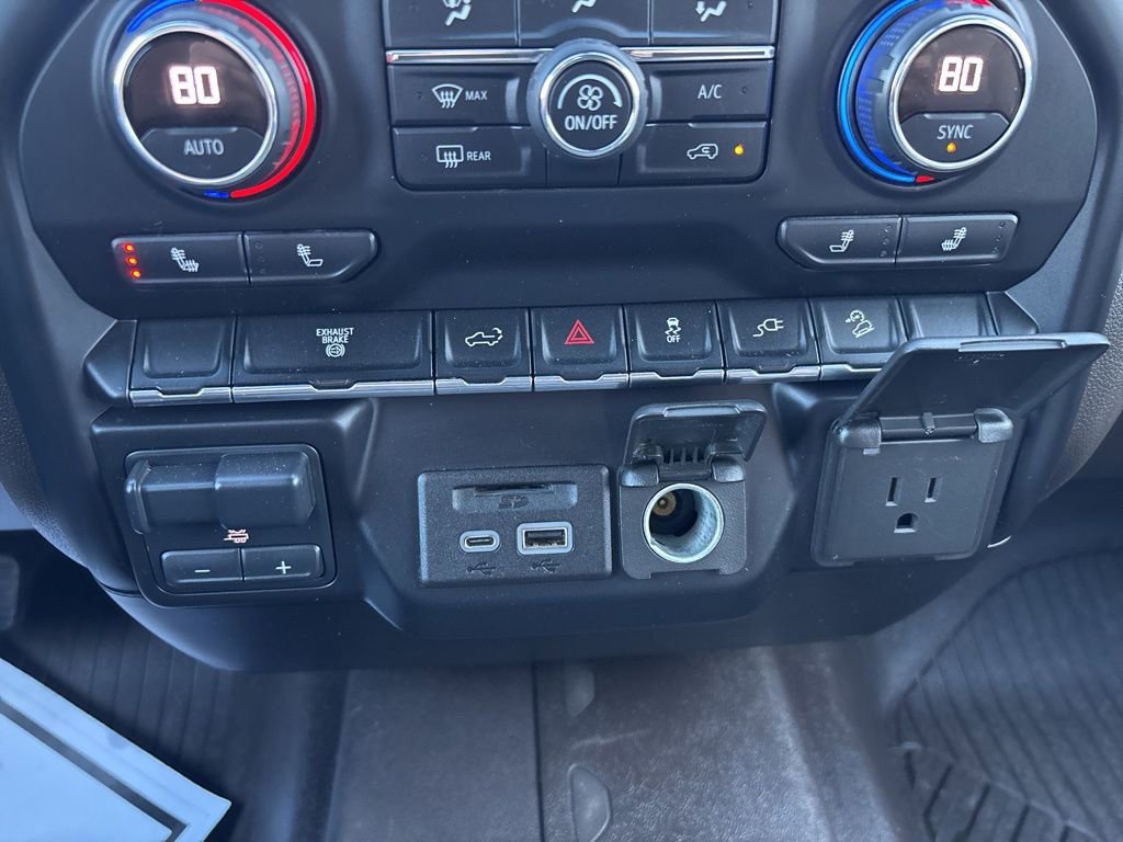 Used 2020 Chevrolet Silverado 2500 LTZ image 30