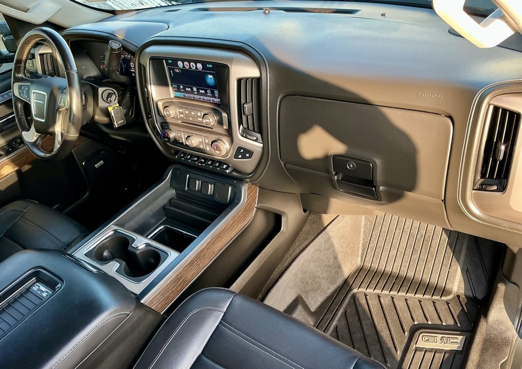 Used 2018 GMC Sierra 2500 Denali w/ Duramax Plus Package image 25