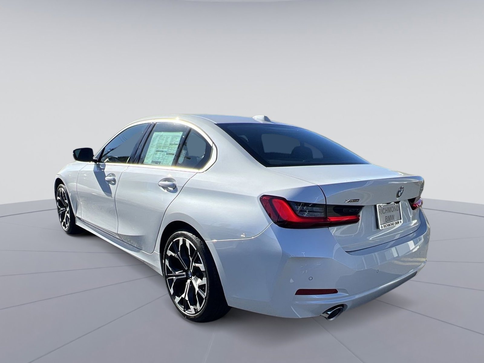 New 2026 BMW 330i xDrive Sedan w/ Convenience Package image 3