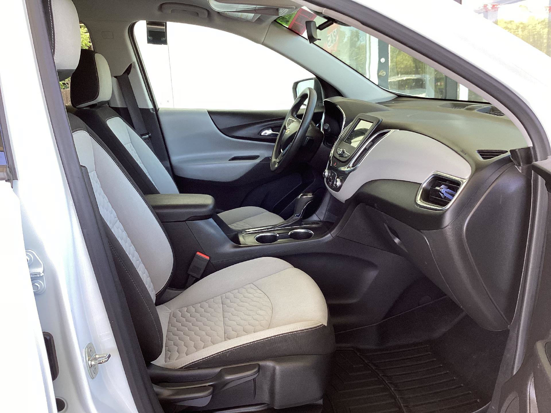 Used 2019 Chevrolet Equinox LS w/ LS Convenience Package AWD/4WD image 14
