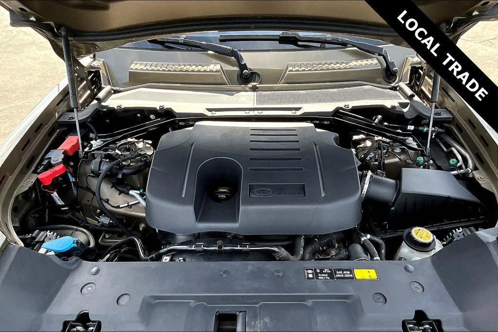 Used 2020 Land Rover Defender 110 SE image 29