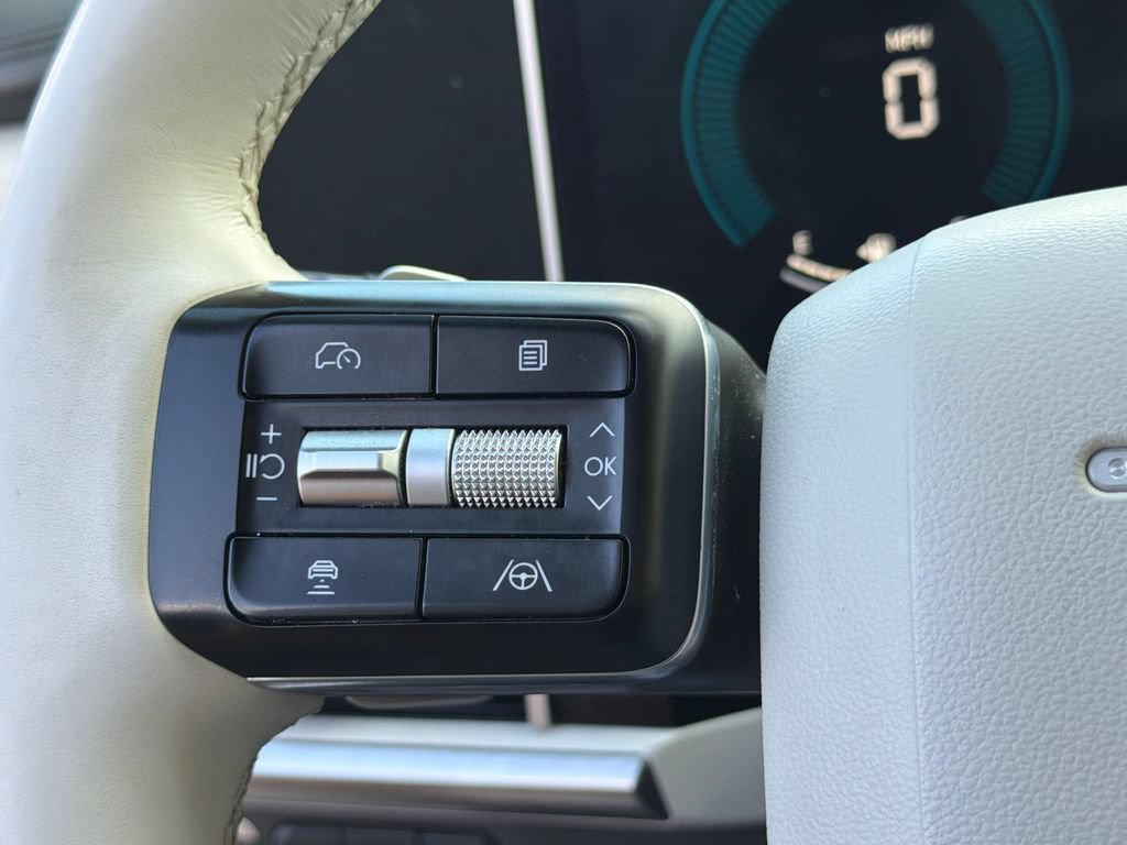Used 2024 Hyundai Santa Fe SEL FWD image 28