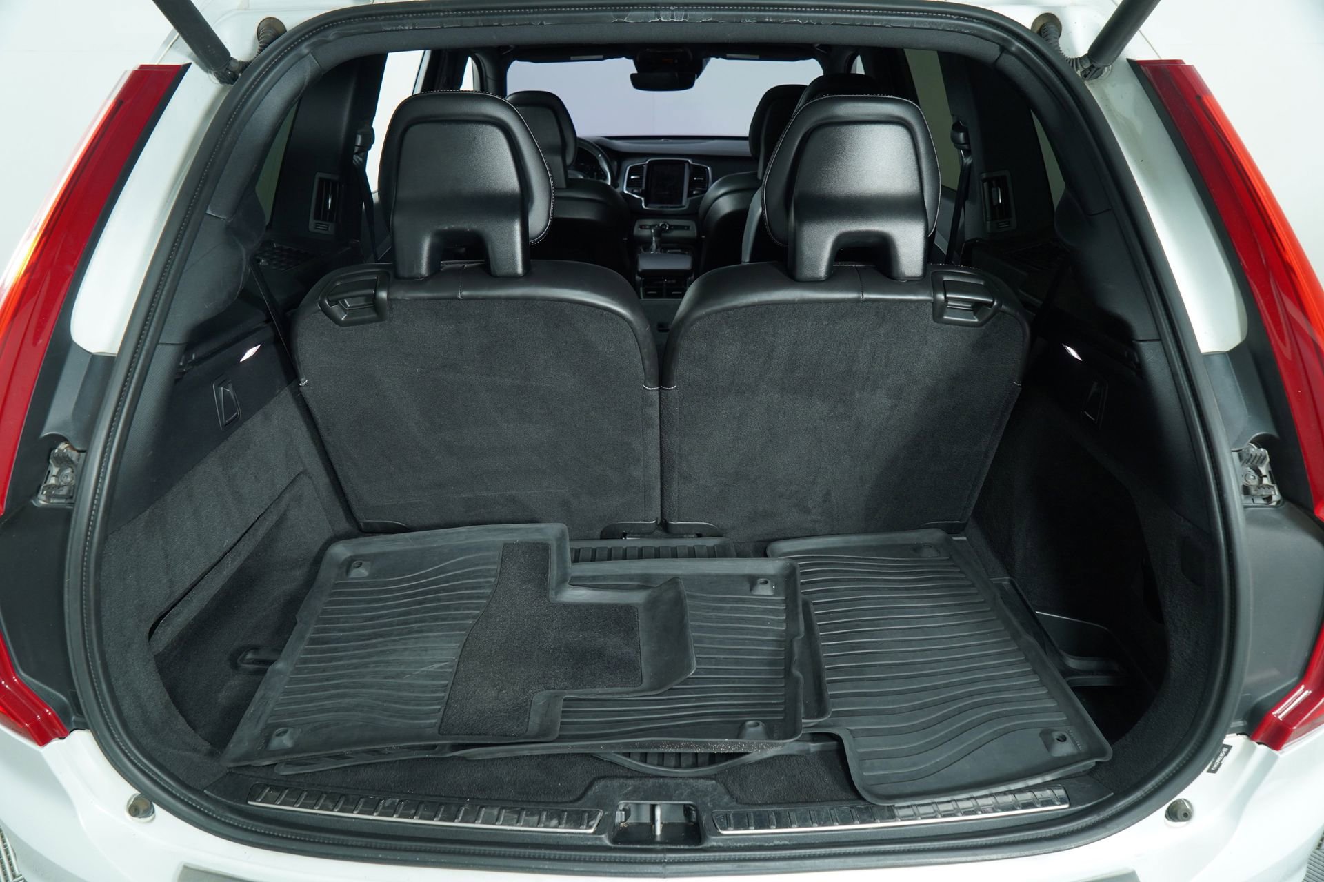Used 2016 Volvo XC90 T6 R-Design w/ Protection Package Plus image 45