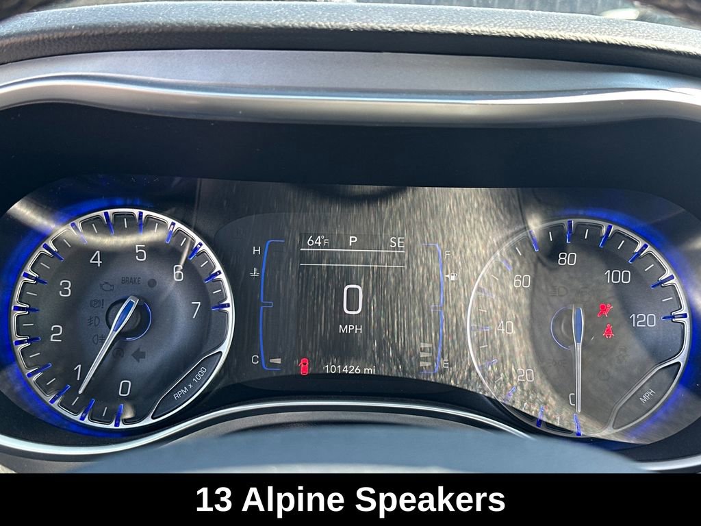 Used 2018 Chrysler Pacifica Touring-L w/ Premium Audio Group image 15