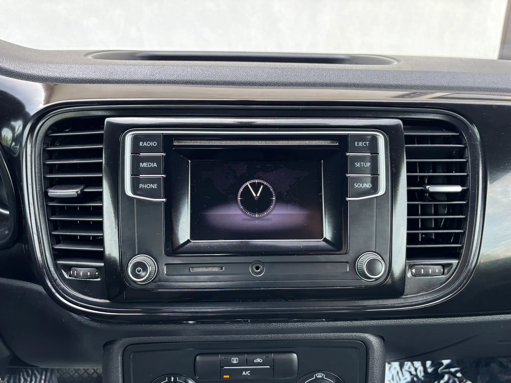 Used 2019 Volkswagen Beetle 2.0T S image 27