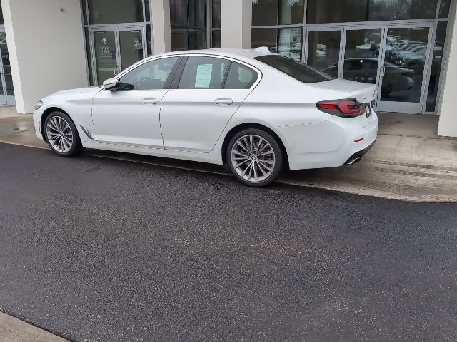 Used 2023 BMW 530i xDrive w/ Premium Package image 7