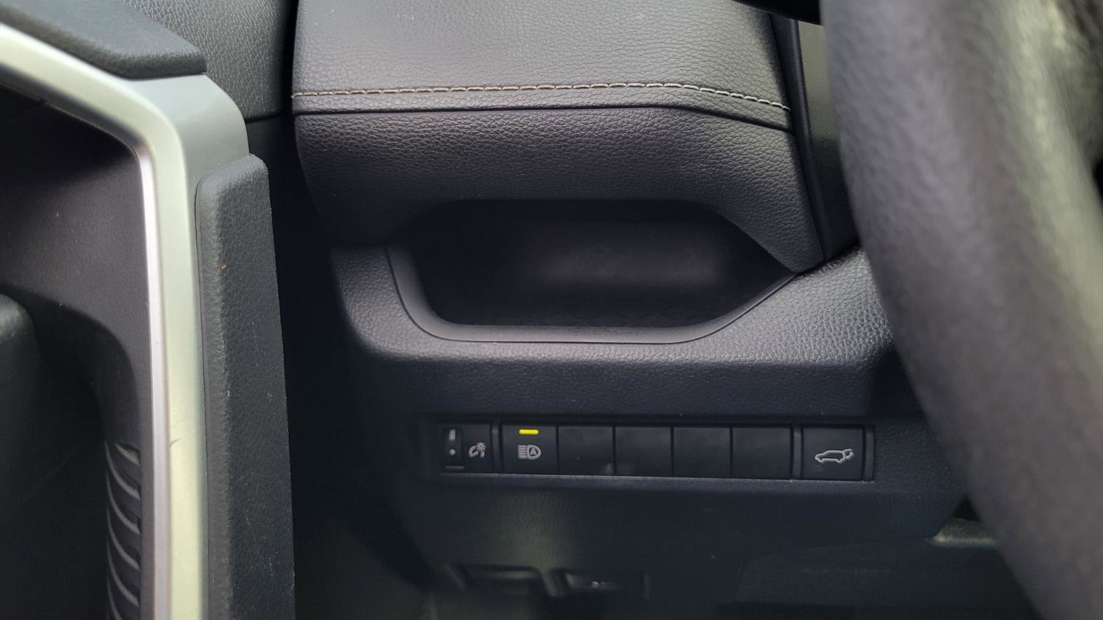 Used 2023 Toyota RAV4 XLE w/ Convenience Package image 22