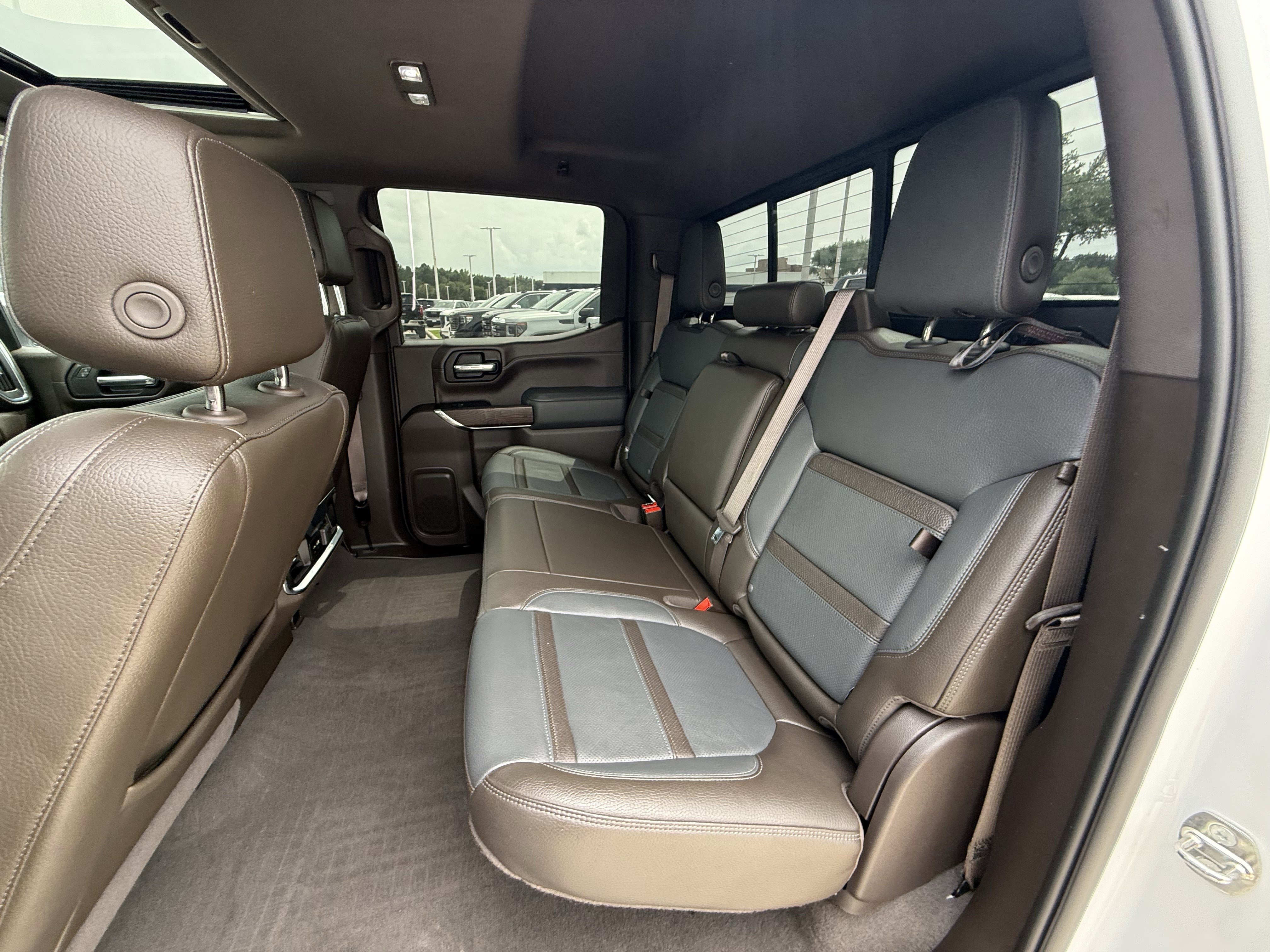 Used 2022 GMC Sierra 1500 Denali w/ Denali Premium Package AWD/4WD image 29