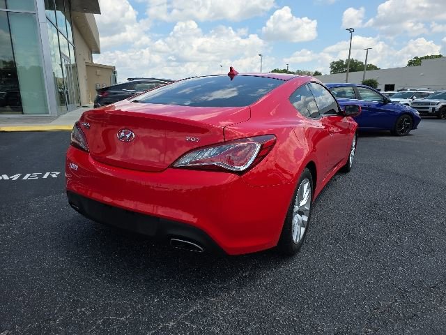 Used 2013 Hyundai Genesis 2.0T RWD image 4