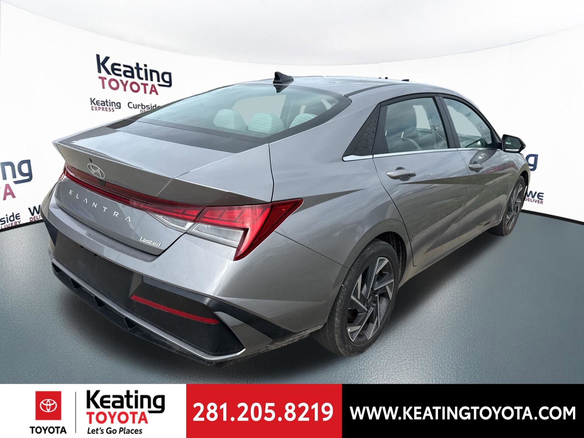 Used 2025 Hyundai Elantra Limited image 7