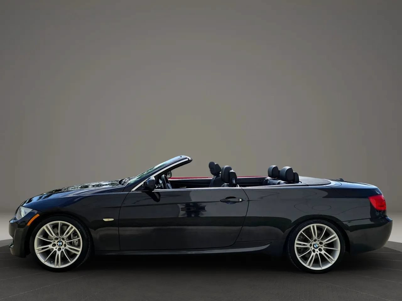 Used 2013 BMW 335i Convertible RWD image 13