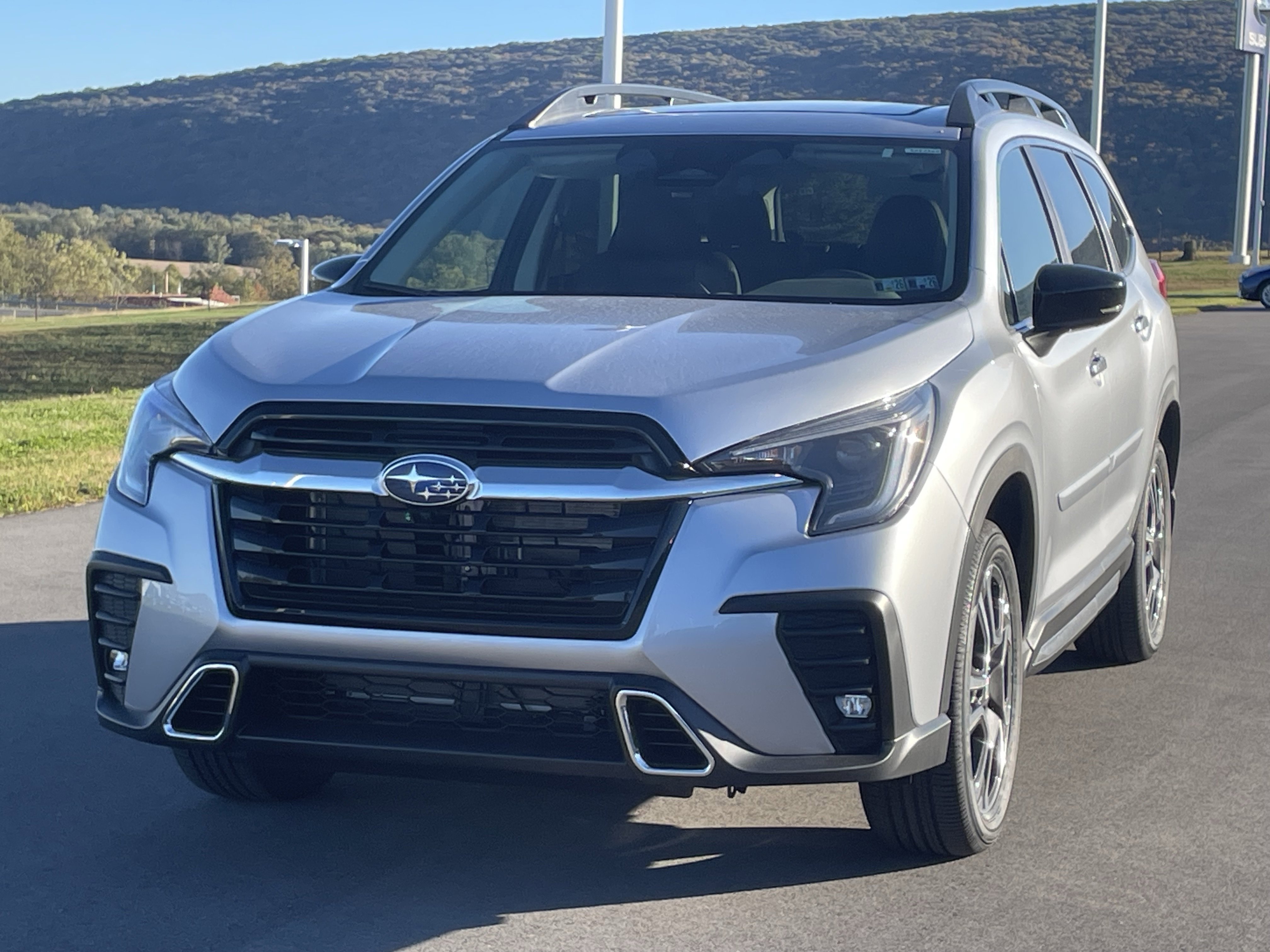 New 2025 Subaru Ascent Touring image 8