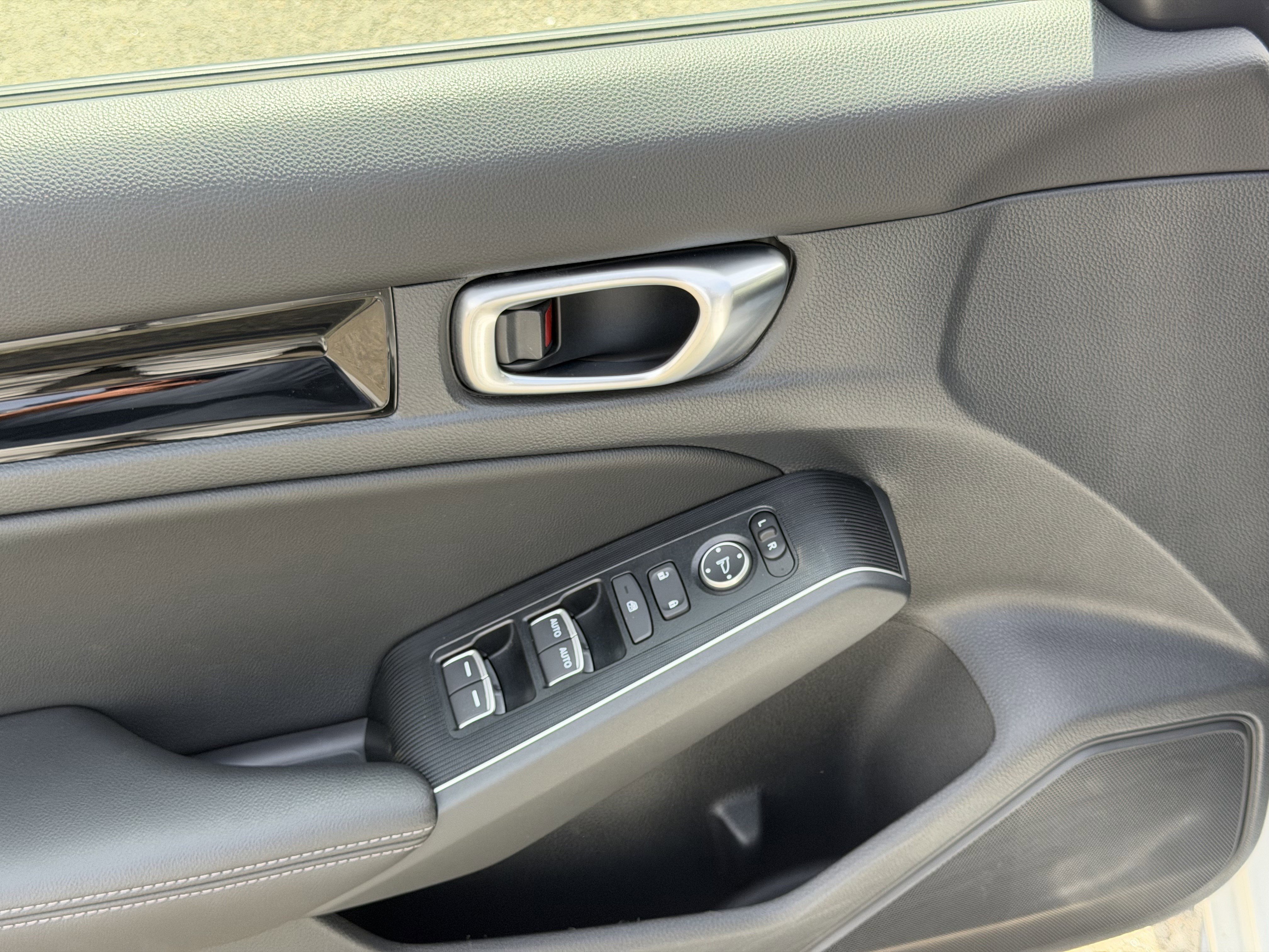 Used 2023 Honda Civic Sport Touring image 8