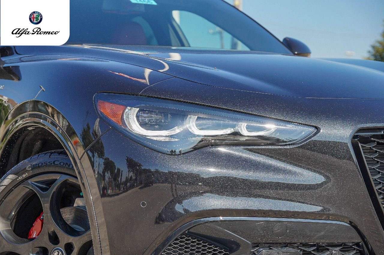 New 2025 Alfa Romeo Stelvio Sprint w/ Veloce Package image 3