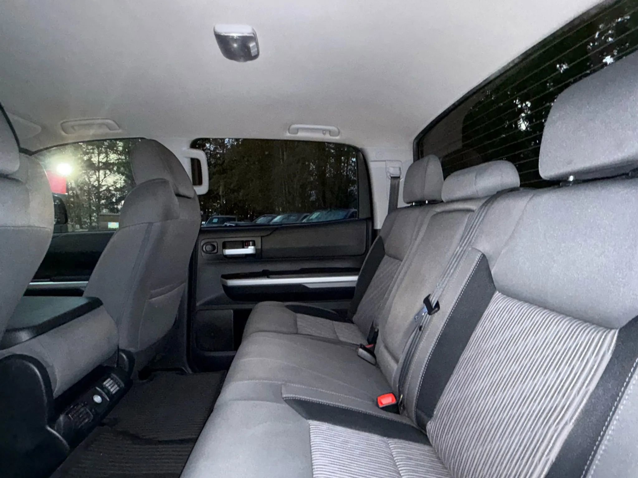 Used 2015 Toyota Tundra SR5 image 19