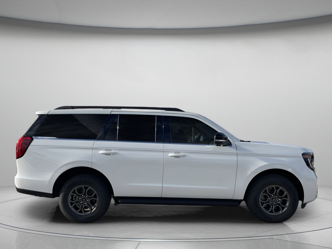 New 2026 Ford Expedition Active RWD image 2