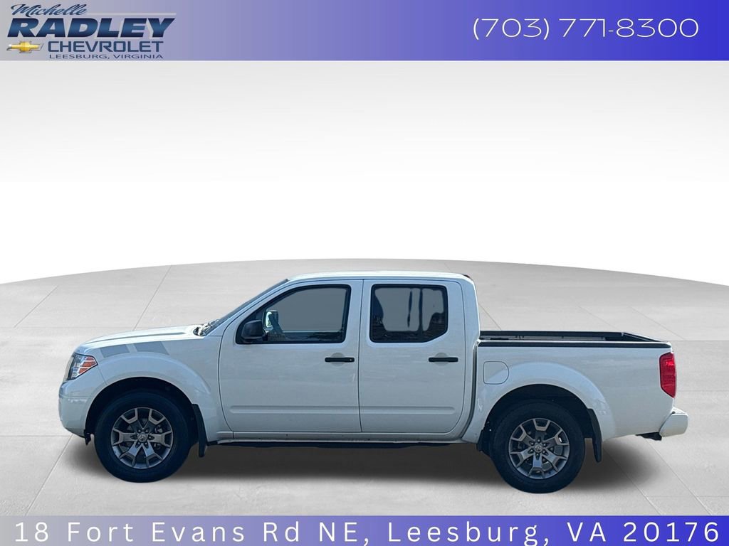 Used 2020 Nissan Frontier SV image 2