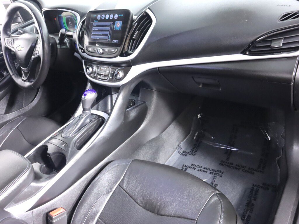 Used 2017 Chevrolet Volt LT w/ Comfort Package FWD image 42
