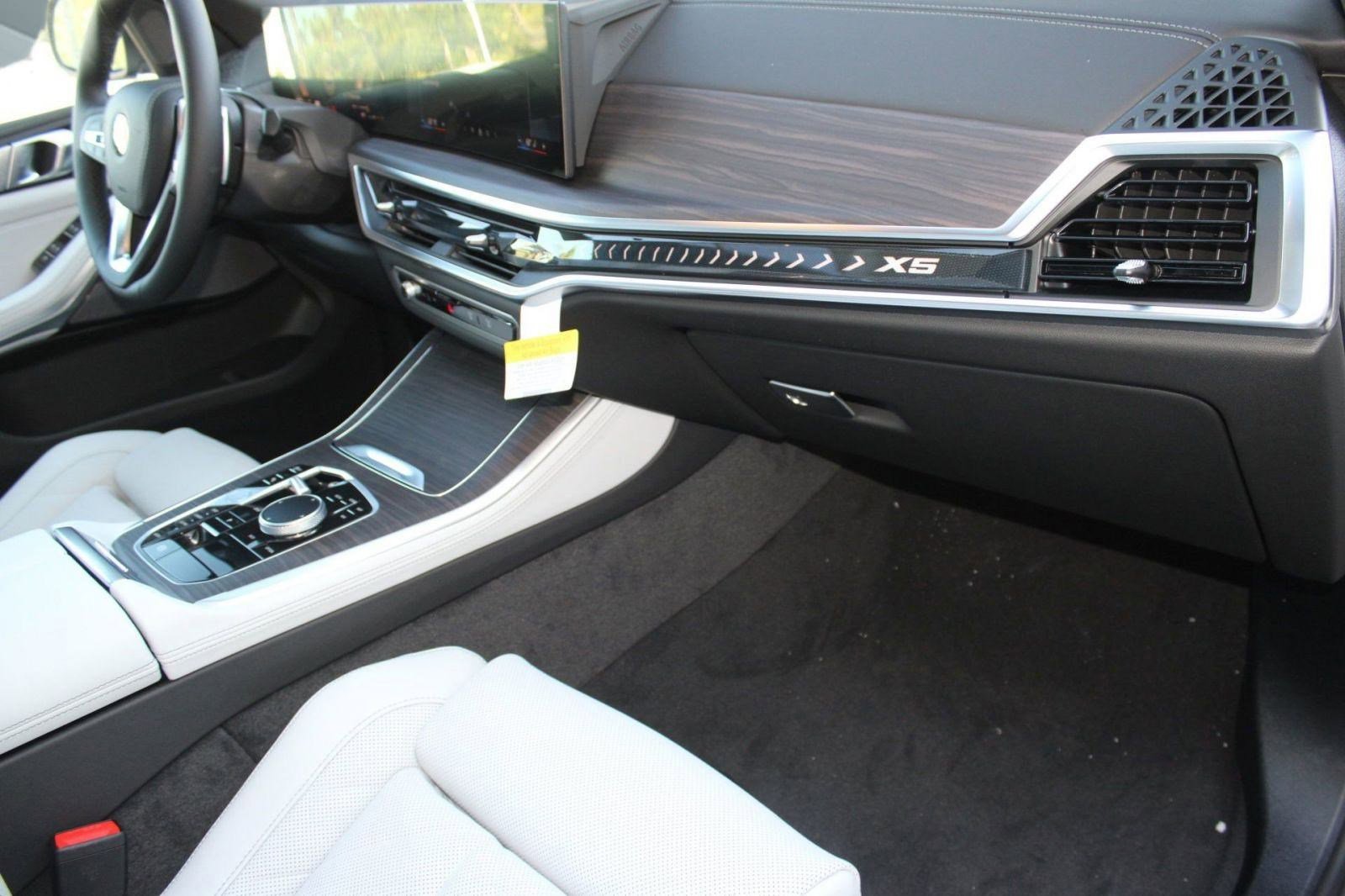 Used 2026 BMW X5 sDrive40i image 35