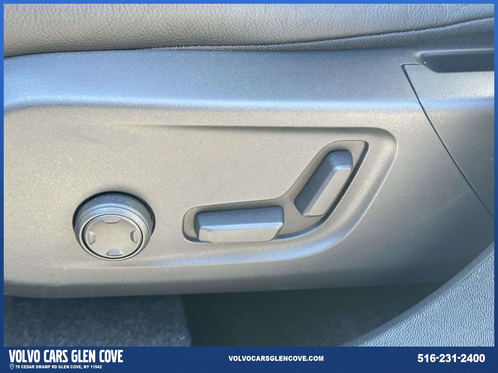 Used 2026 Volvo XC40 B5 Plus w/ Protection Package Premier image 14