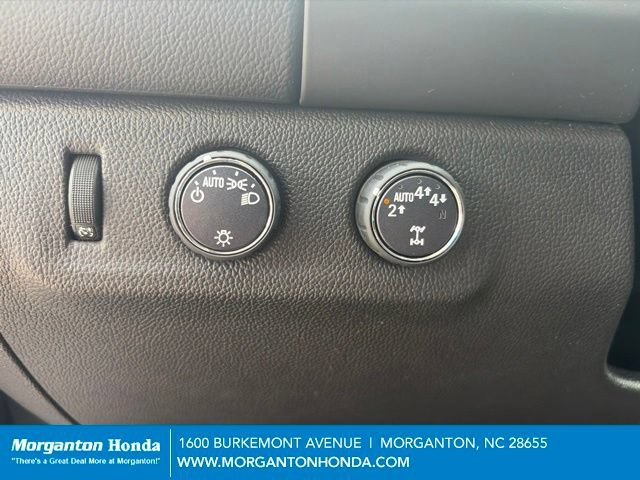 Used 2018 Chevrolet Colorado LT AWD/4WD image 16
