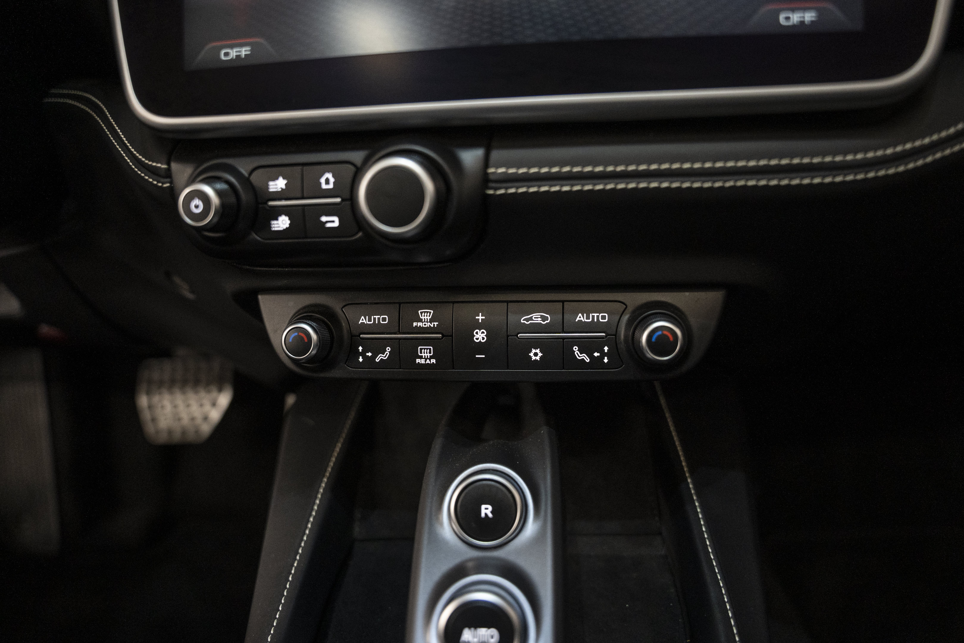 Used 2020 Ferrari Portofino RWD image 49