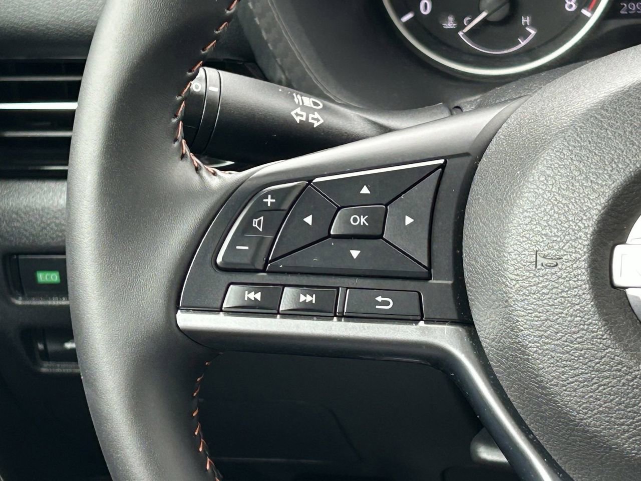 Certified 2025 Nissan Sentra SR image 25