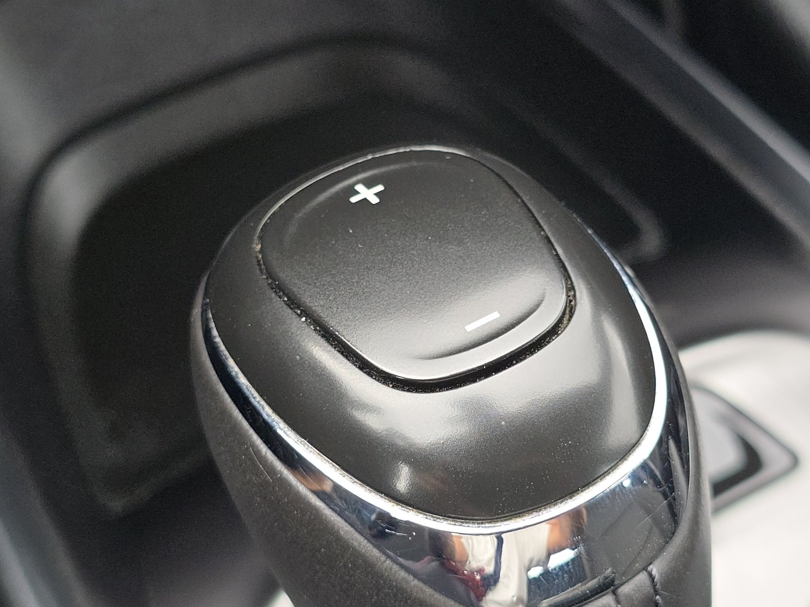 Used 2016 Chevrolet Malibu LT FWD image 8