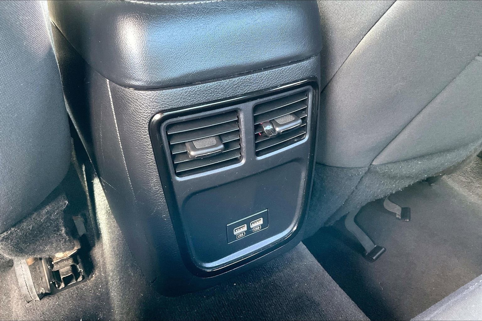 Used 2020 Dodge Charger SXT w/ Blacktop Package RWD image 10